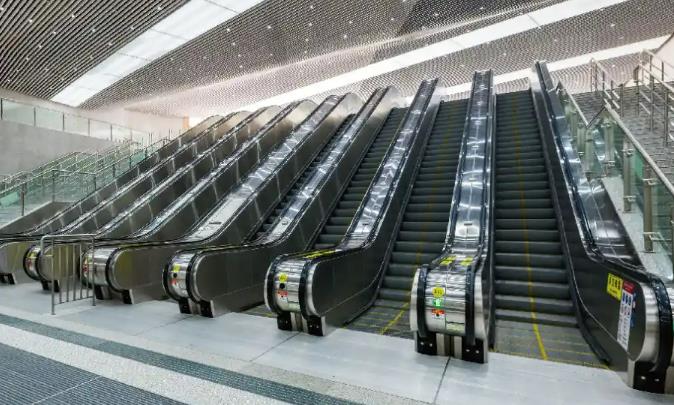 山东自动扶梯用于公共场所的连续输送乘客的电力驱动设备